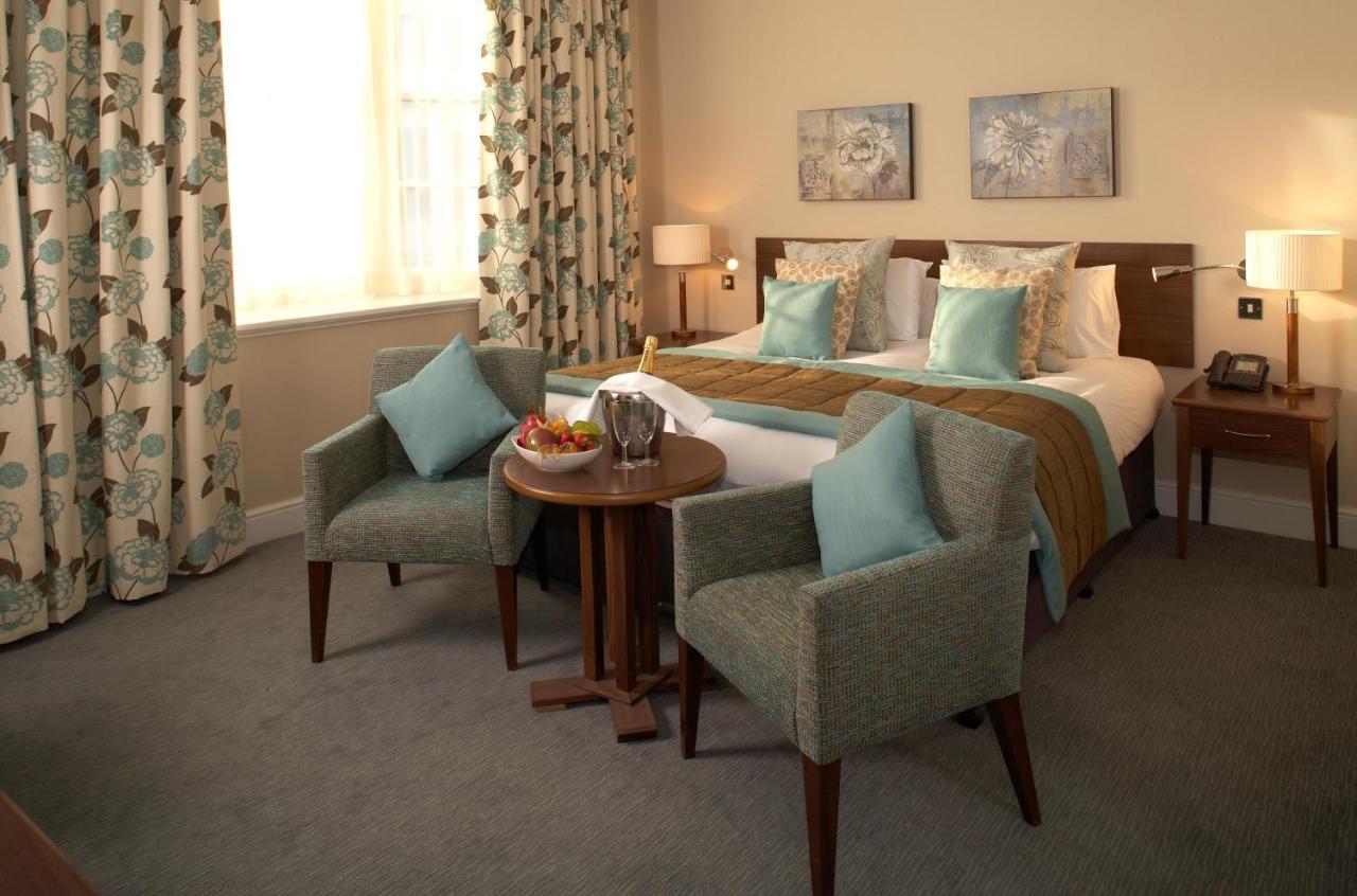 Hotel The Bull Hotel; Sure Collection By Western Peterborough